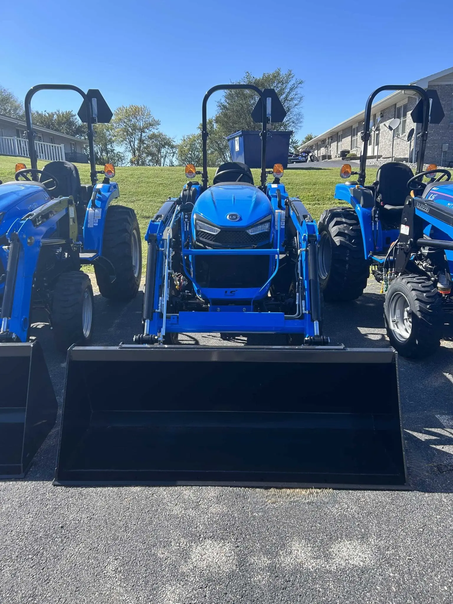 LS MT232E-HT Tractor