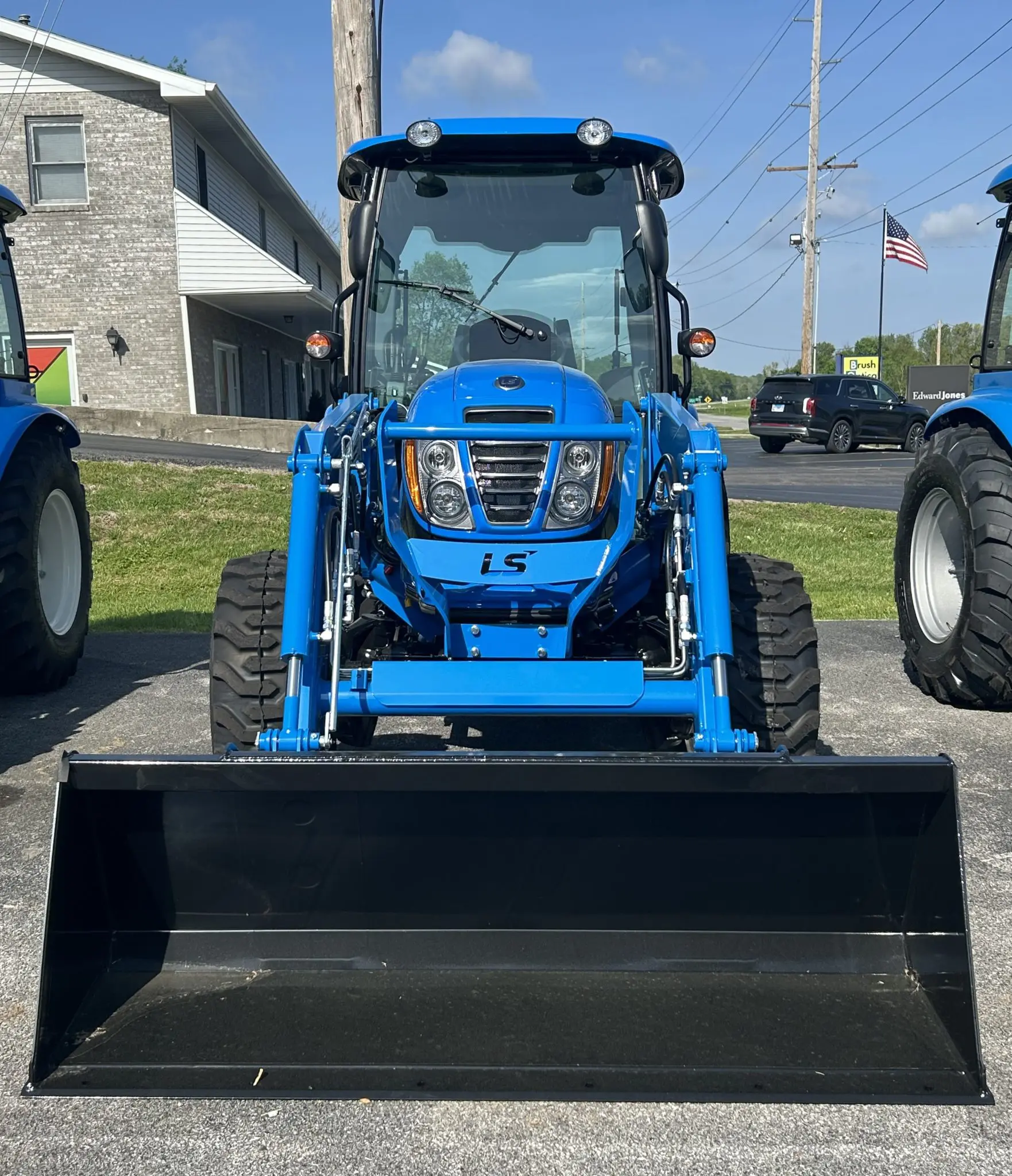 MT357HTC Tractor