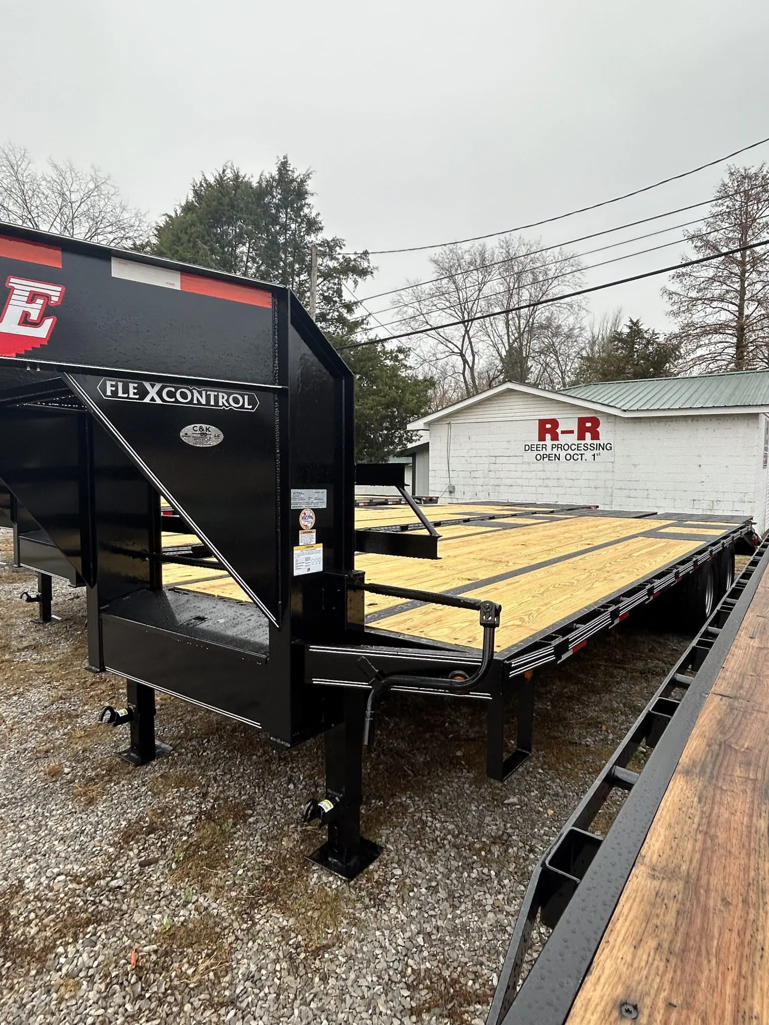25' TD Gooseneck Trailer