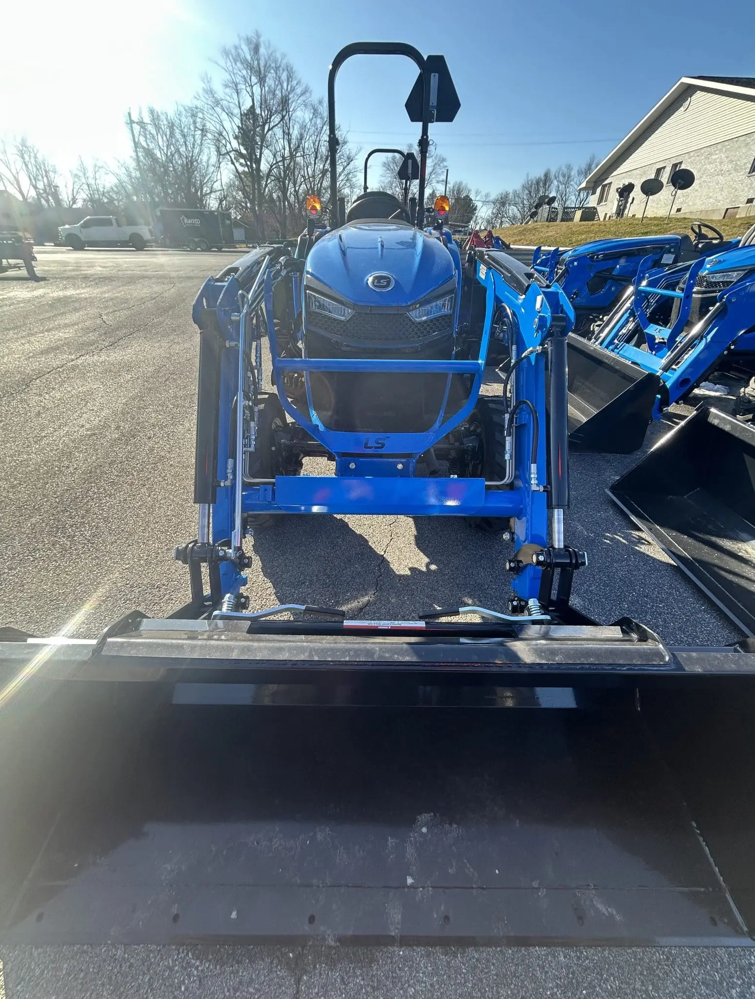 MT242-HT Tractor