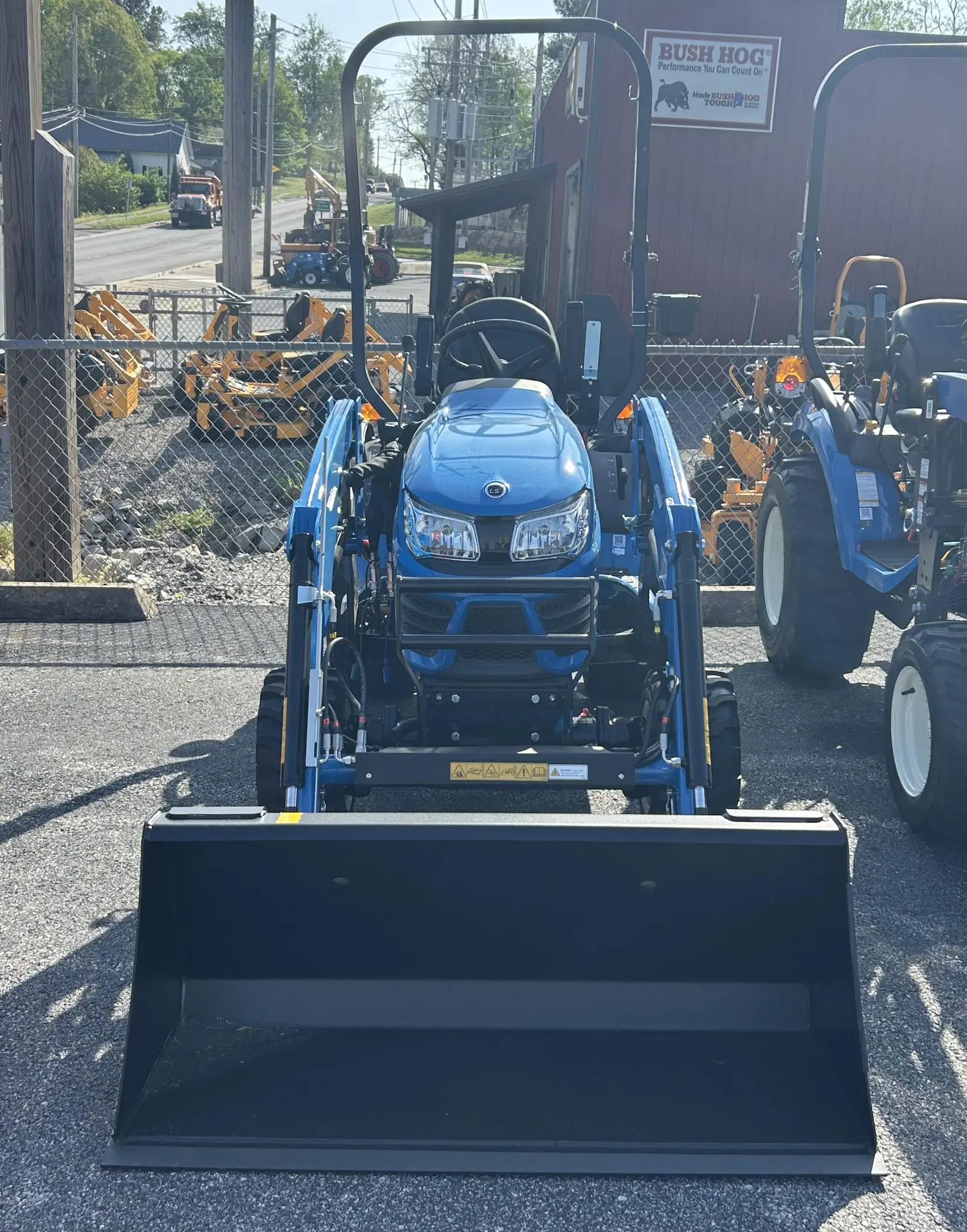 MT125 Tractor