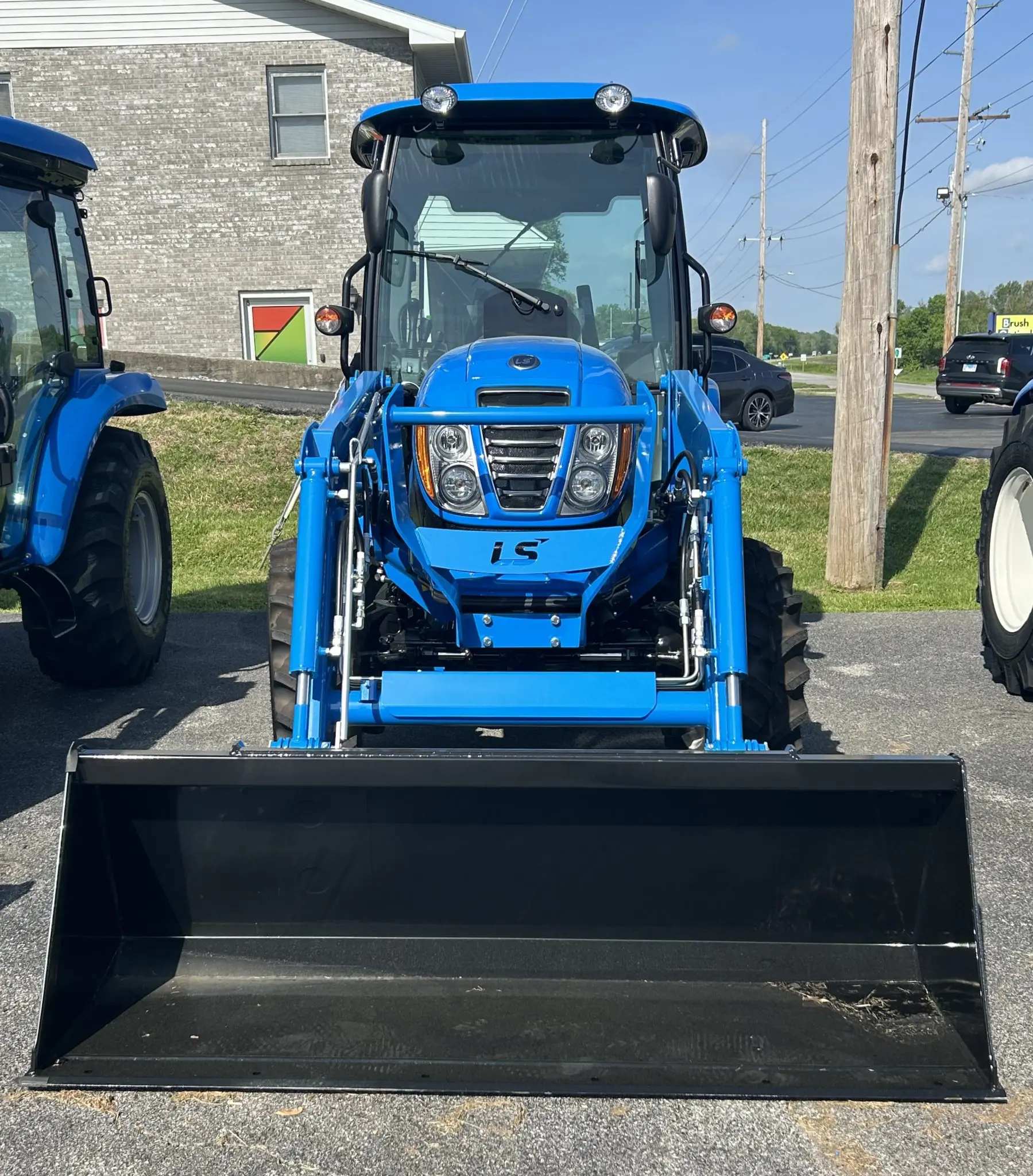 MT347-HT-C Tractor