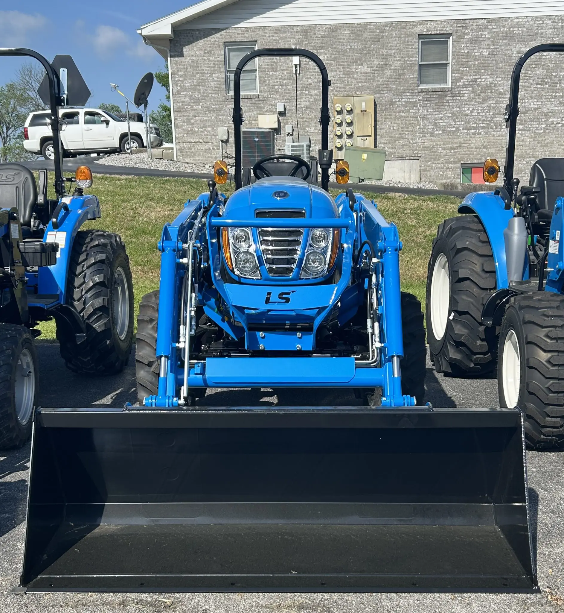 MT352HT Tractor