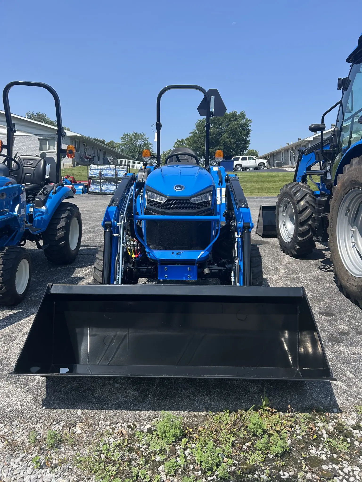 MT242E-GR Tractor