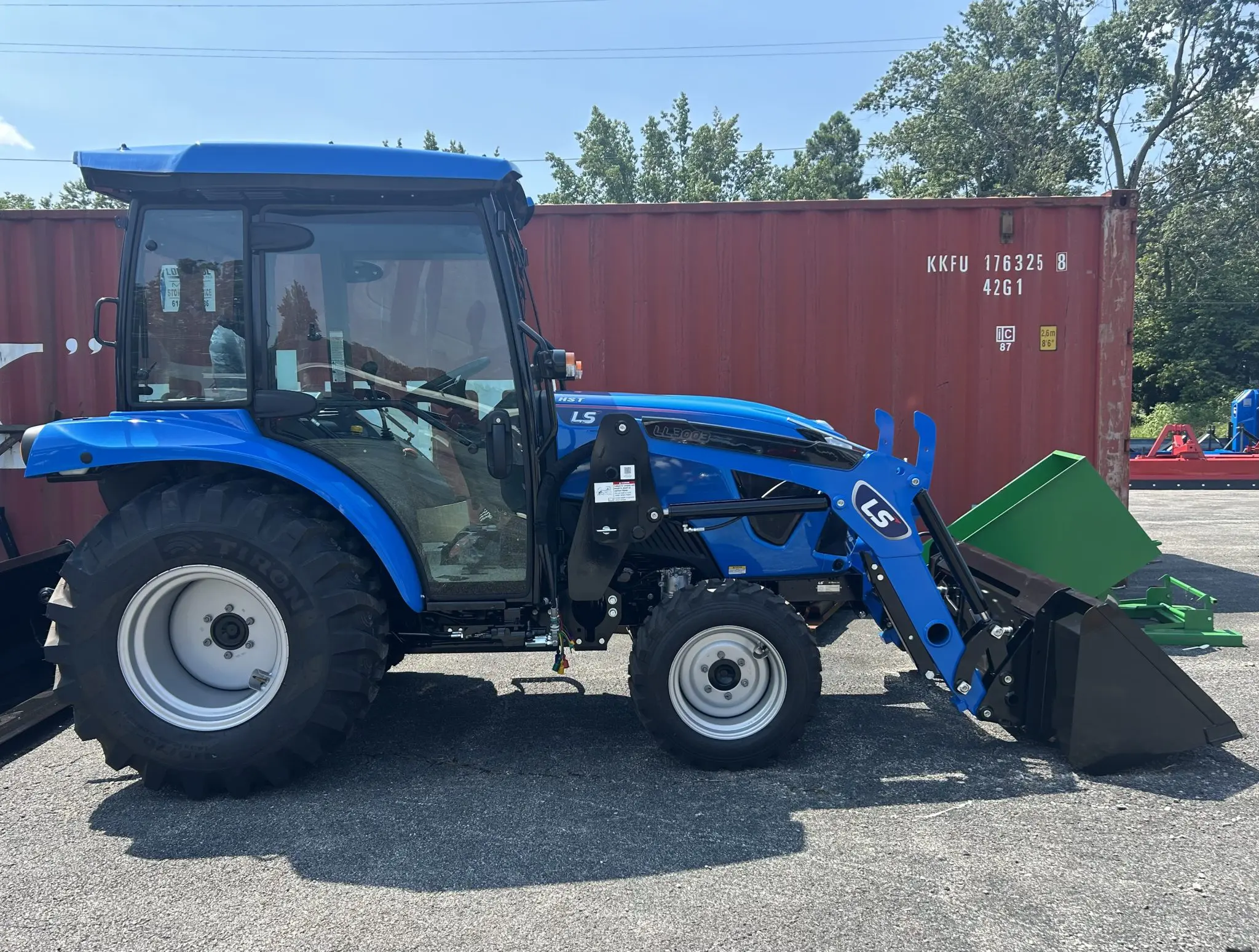 MT232E-HT-C Tractor