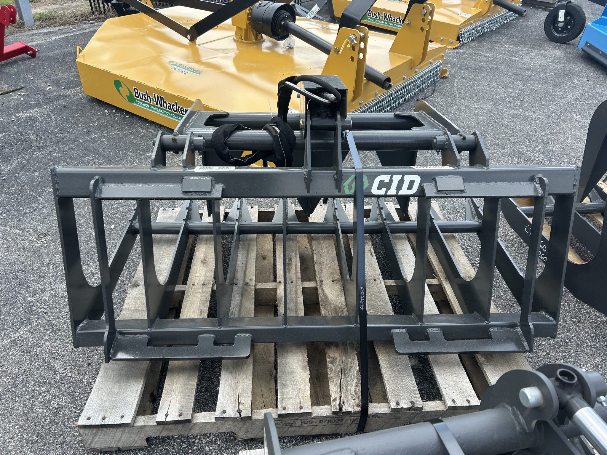 Single Cylinder Root Grapple